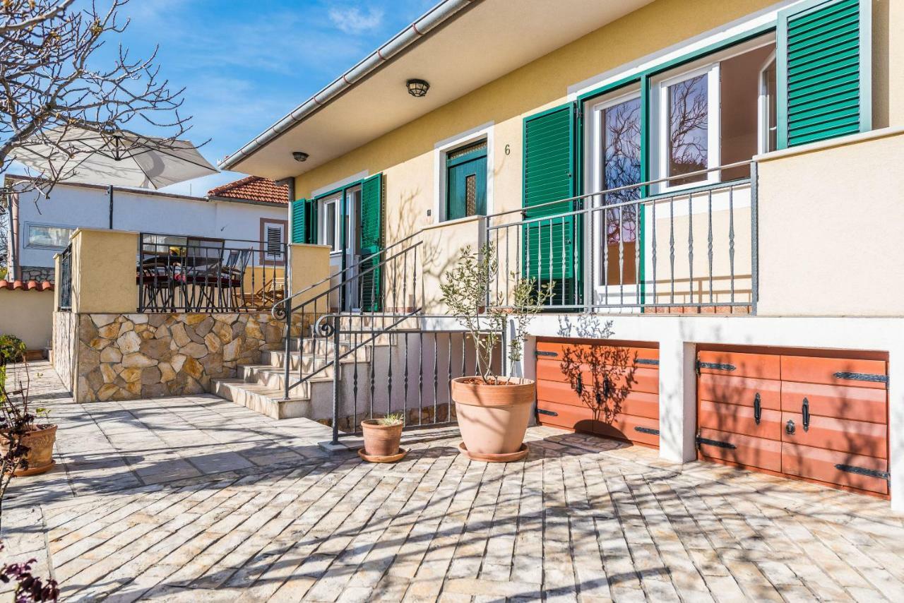 ורסי Holiday House Lavanda מראה חיצוני תמונה