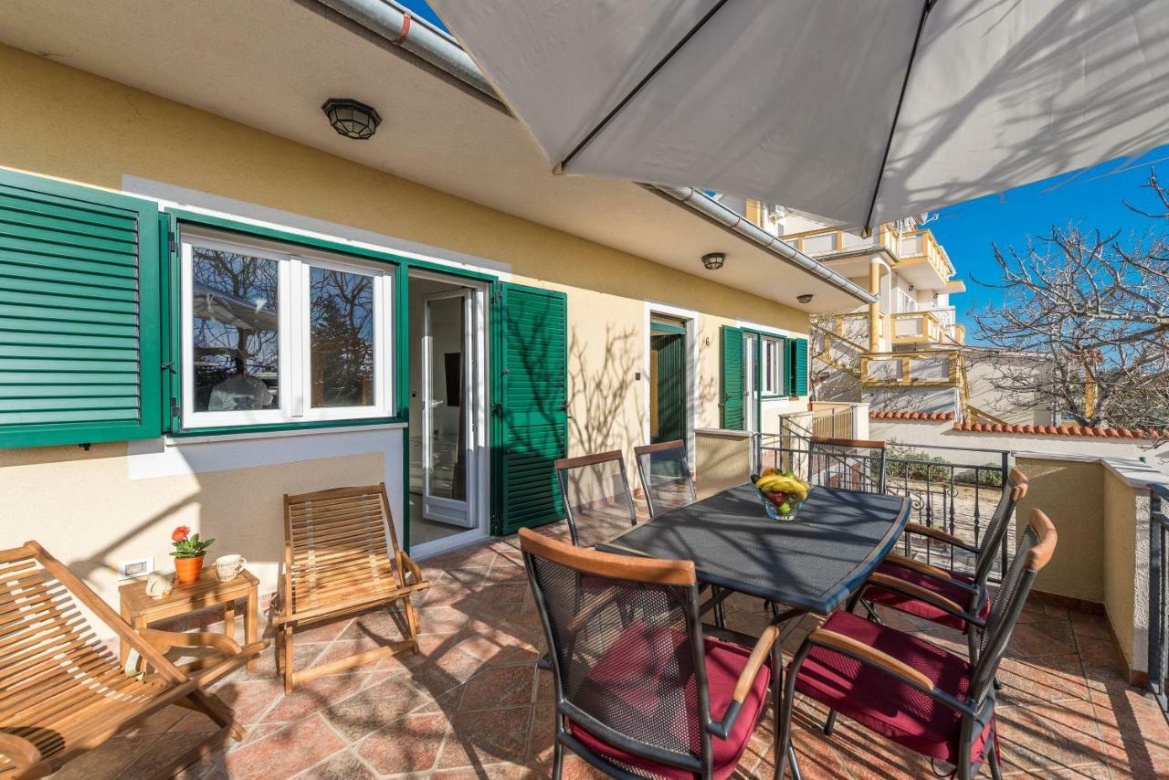 ורסי Holiday House Lavanda מראה חיצוני תמונה