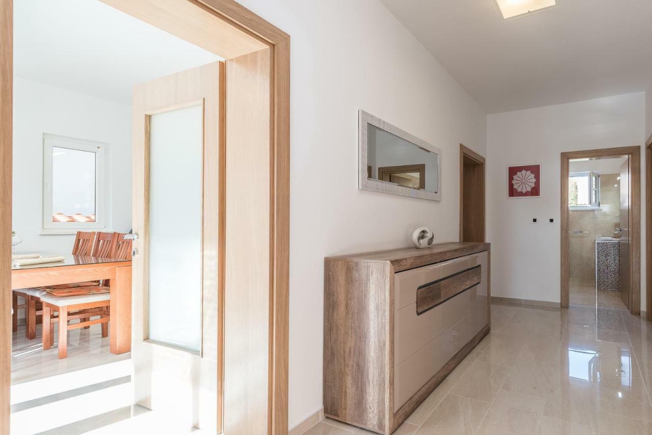 ורסי Holiday House Lavanda מראה חיצוני תמונה