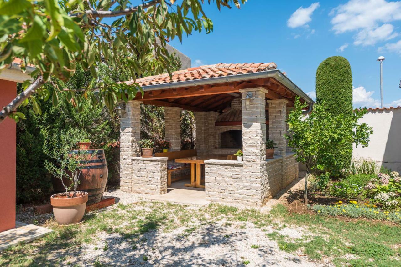 ורסי Holiday House Lavanda מראה חיצוני תמונה